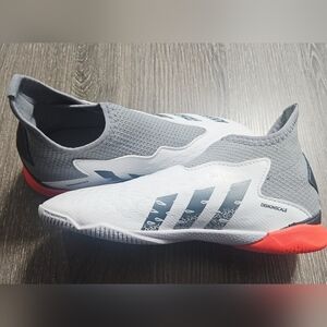 Boys adidas predator freak .3 LL white/silver indoor soccer shoes